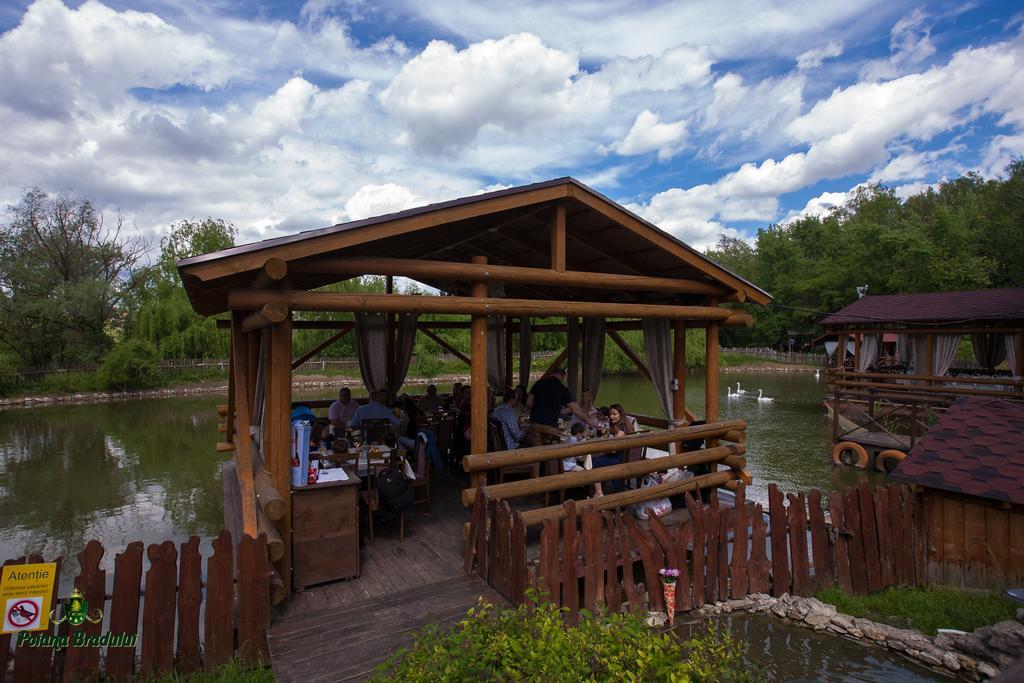 Poiana Bradului Villa Tohatin Esterno foto
